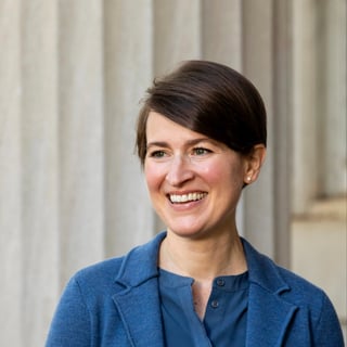 Episode 548: It’s Easy for Elizabeth Chamblee Burch to Get Lost in Detective Mode