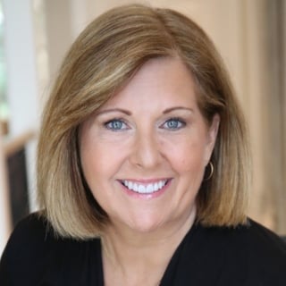 S2/E9 Part 1 - Lisa Earle McLeod - The Measure Of A Life: What Are We Measuring?