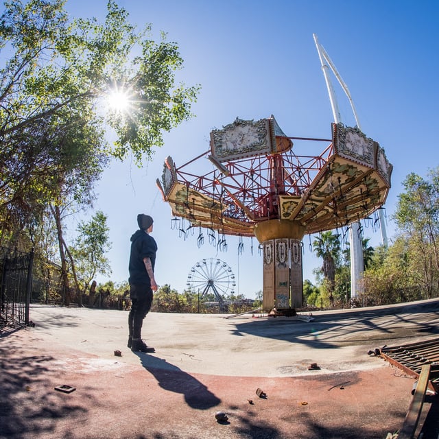 I Explored the Abandoned Six Flags in New Orleans image