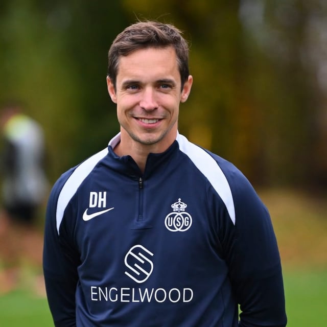 A Bolt from the Yellow and Blue image