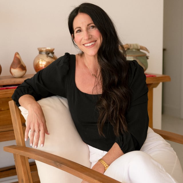 123 - Social Networking for Female Founders with Inbal Claudio, Founder of Like Minded Collective image