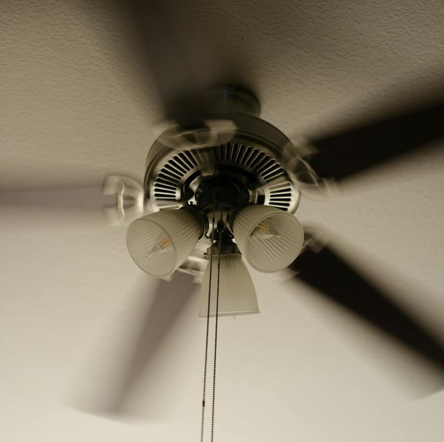 Ceiling Fan: 8-Hour Gentle Whirring Sound for Relaxation, Studying & Sleep image