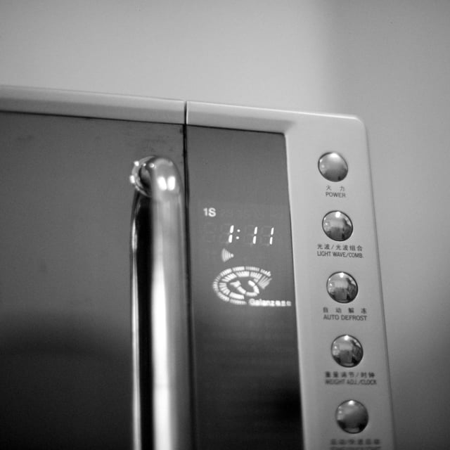 Relaxing Microwave: 8-Hour Tranquil Ambience for Relaxation, Studying & Sleep image