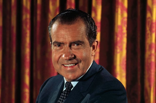 E203: Richard Nixon w/Bryn Pottie image