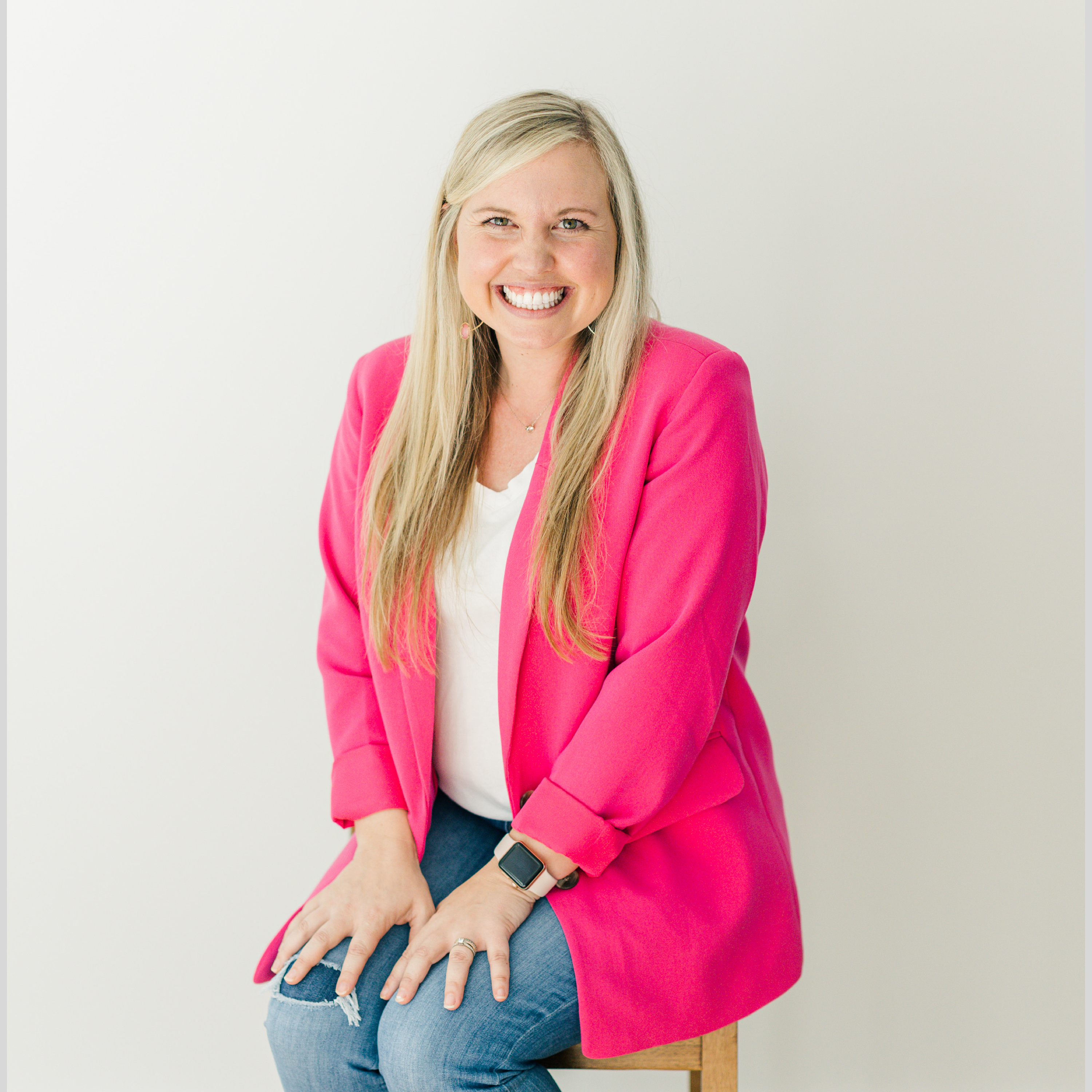 Episode 218 - How to Utilize an Integrator for a Successful Launch