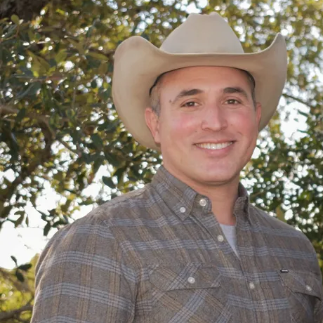 Navy SEAL Finds New Way to Serve with Dana De Coster