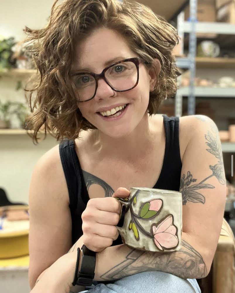 #254 From Yoga Instructor to Potter: Maya Rumsey's Creative Evolution